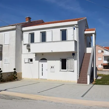 Bogdan 1 Apartment *