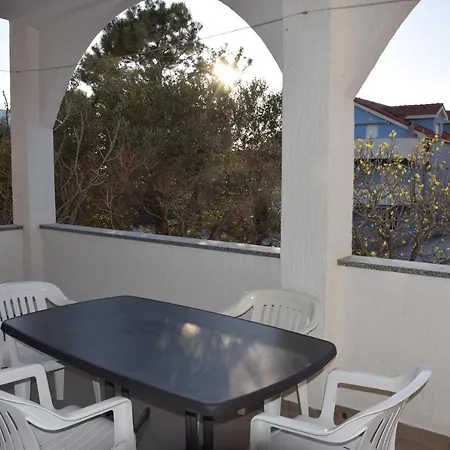 Apartment Bogdan 1 *