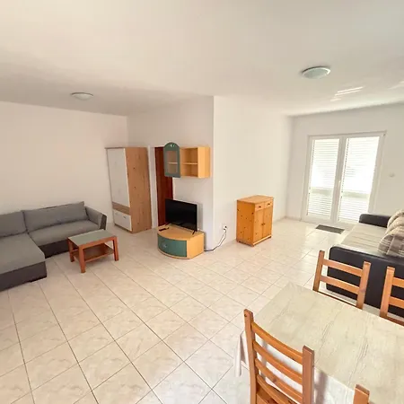 Bogdan 1 Apartament Povljana